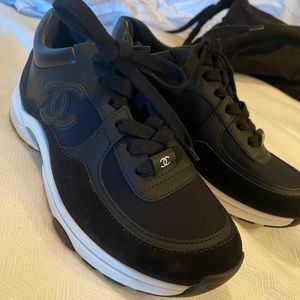 Chanel sneaker size 5